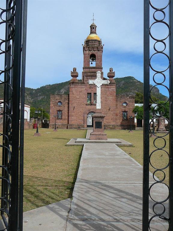 Hotel Paraiso Del Oso Cerocahuí エクステリア 写真